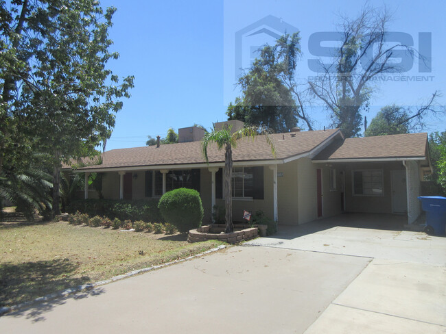 Building Photo - 3 Bed/2 bath in a great Arcadia/Biltmore l...