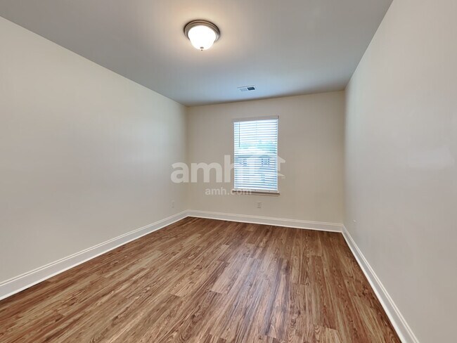 Building Photo - 317 Azore Way
