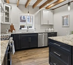 Building Photo - 52 Eagle St