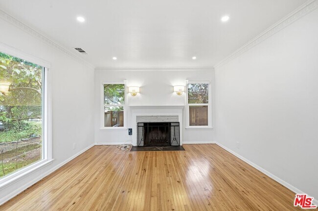 Building Photo - 4236 Elenda St