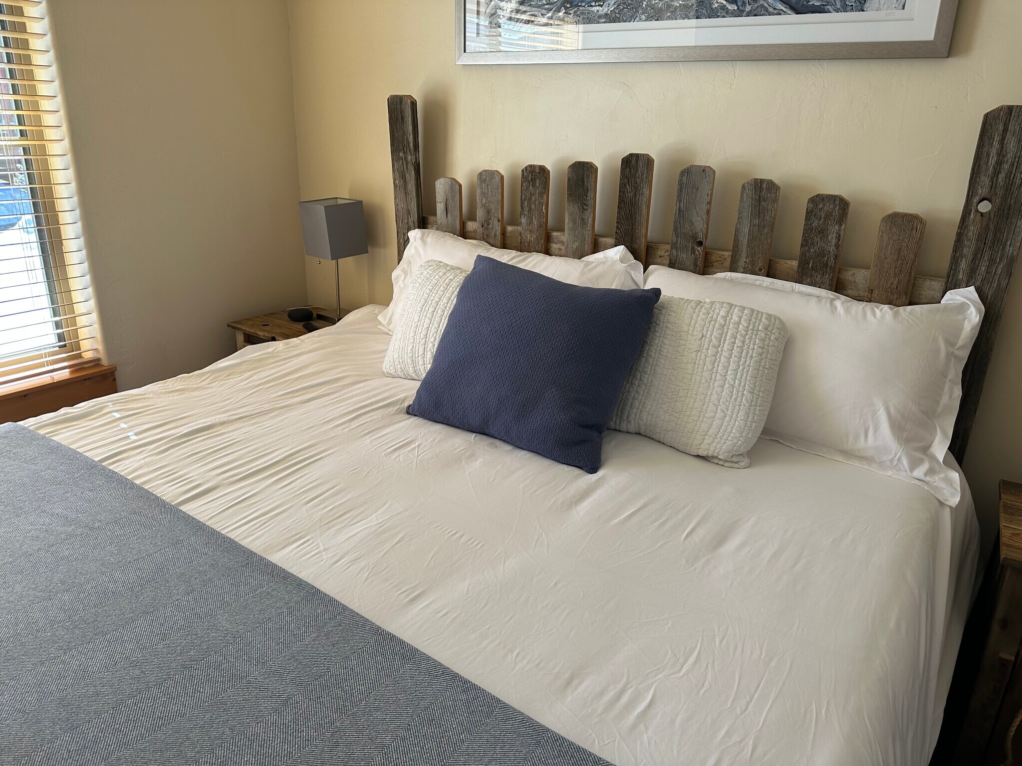 Building Photo - 424 Wolf Park Ln