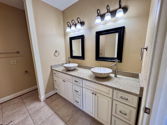 Building Photo - 130 Gulf Terrace Ln