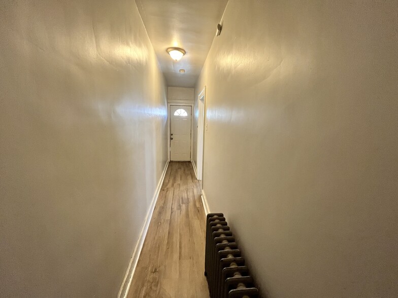Building Photo - 2116 Bedford Ave