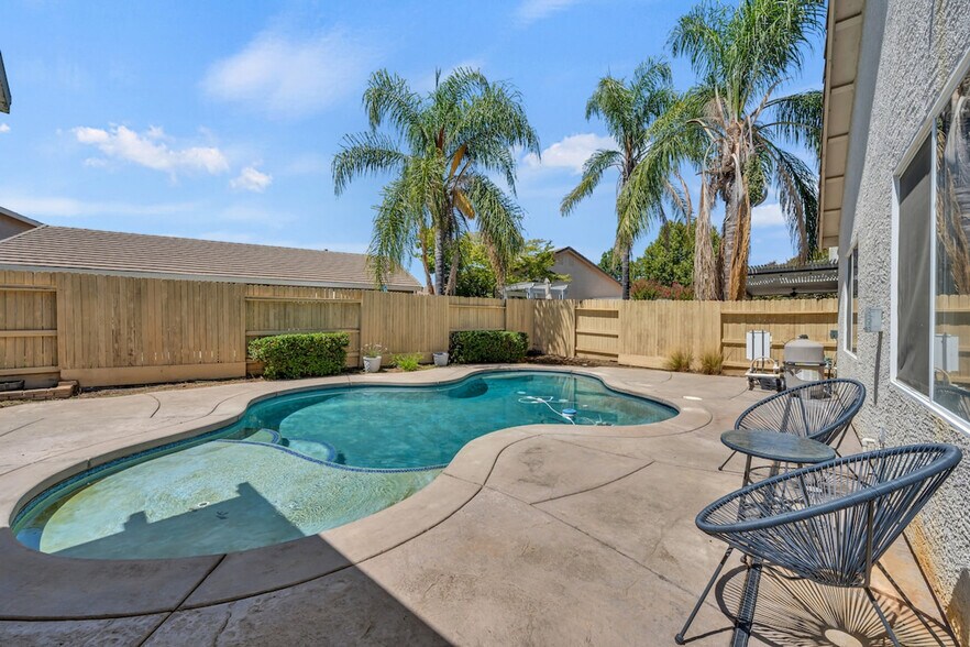 Building Photo - 9363 Willow Pond Cir