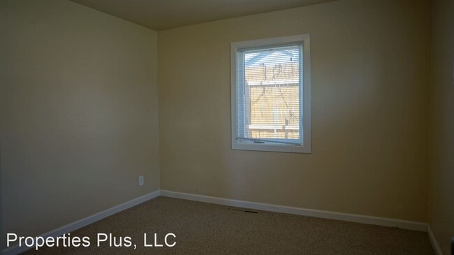 Building Photo - 2 br, 1 bath House - 572 S Stuart St