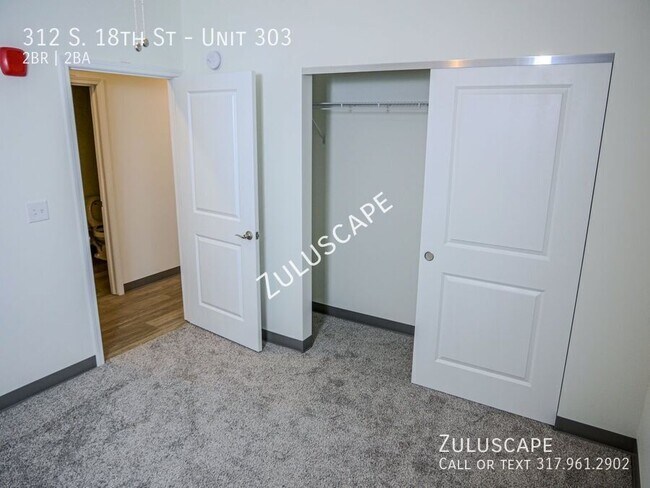 Building Photo - 312 S 18th St