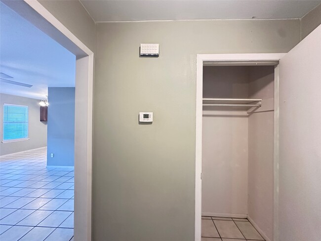 Building Photo - 1713 Mermaid Dr