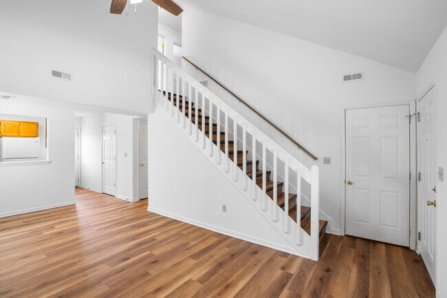 Building Photo - 3517 Prescott Dr