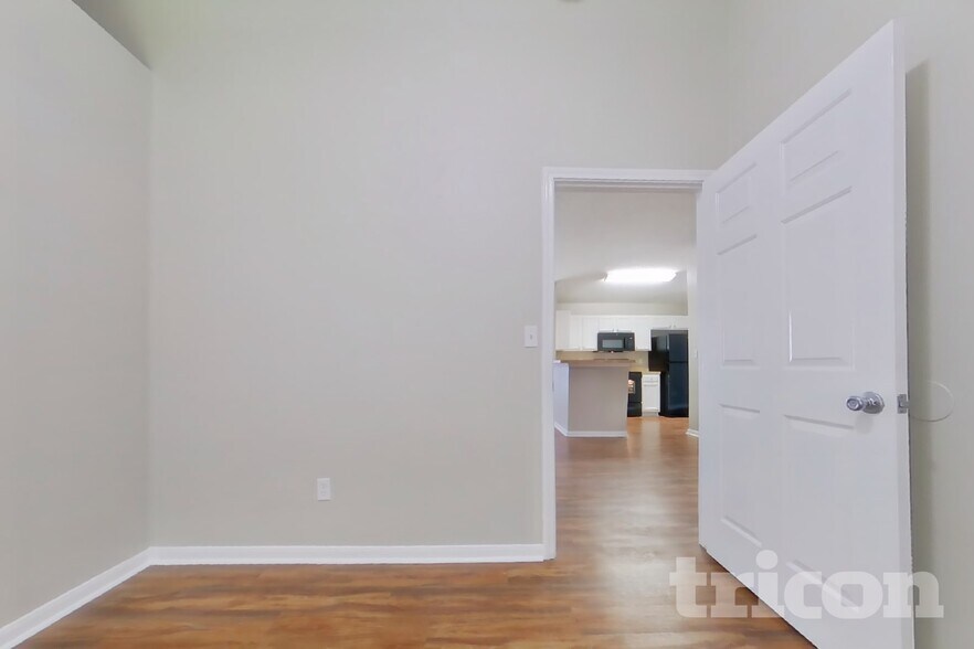 Building Photo - 3130 Kelling St