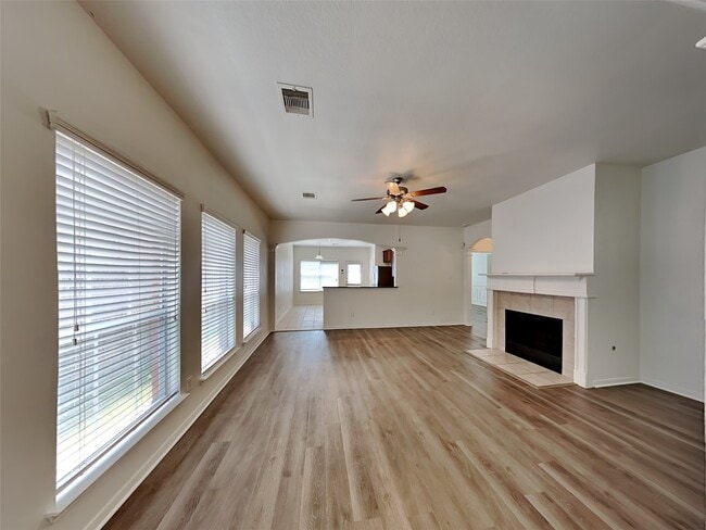 Building Photo - 9719 Bark Ridge Ln