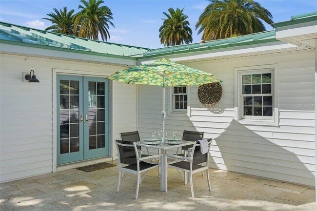 Building Photo - 759 Lantana Ave