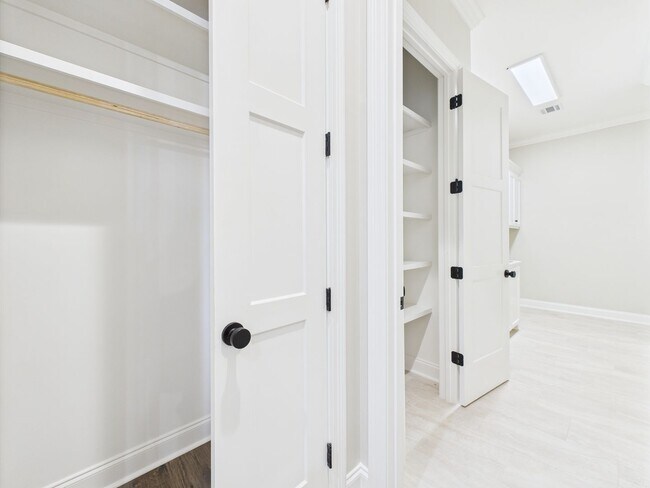 Building Photo - Stunning New Construction 4 Bed 3.5 Bath- ...