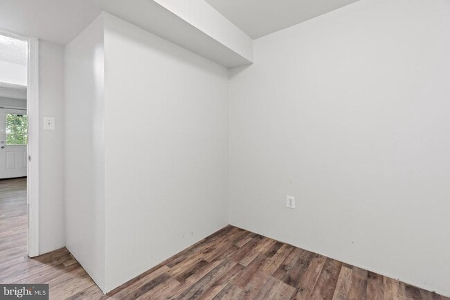 Building Photo - 3618 Wharf Ln