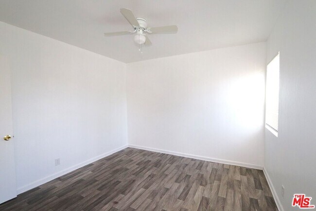 Building Photo - 8150 Sepulveda Pl