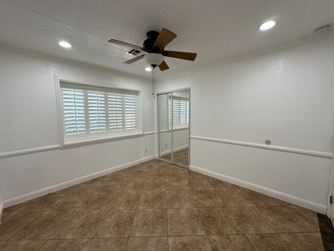 Building Photo - 4611 Harrison St