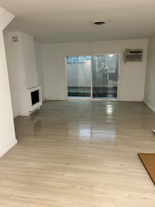 Building Photo - 412 N Louise St