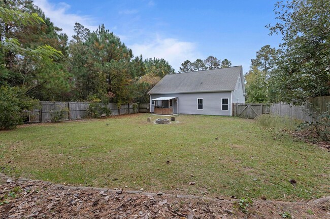 Building Photo - Beautiful 3-bedroom, 2.5-bathroom home ava...