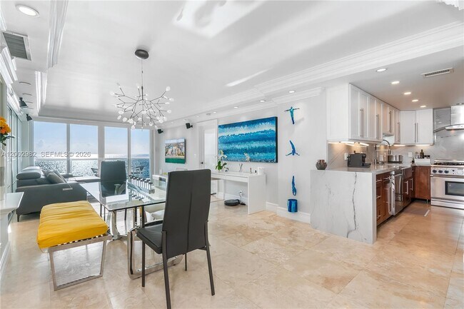 Building Photo - 3140 S Ocean Dr