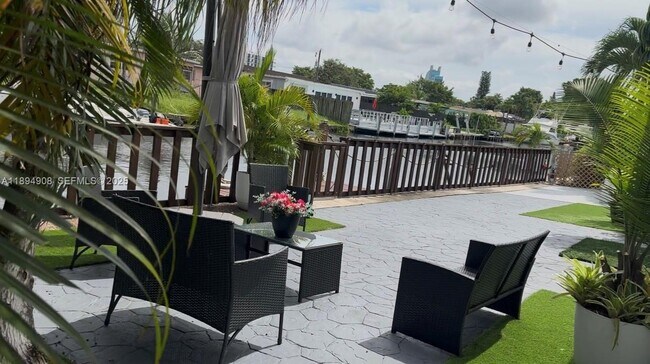 Building Photo - 4531 SW 42nd Terrace