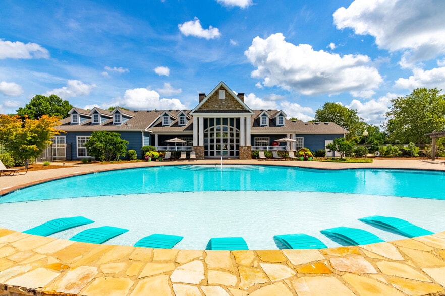 Building Photo - Summer Lake