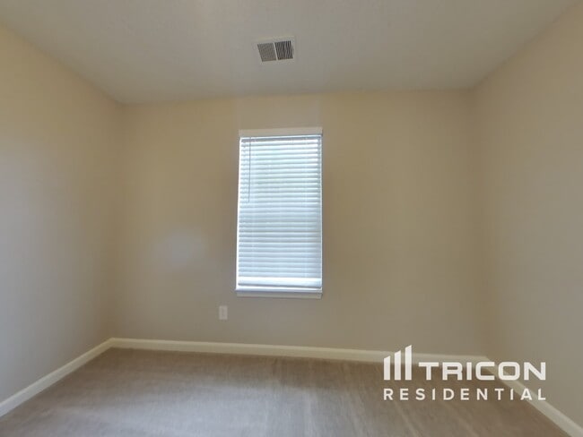 Building Photo - 4946 Martin Farms Rd