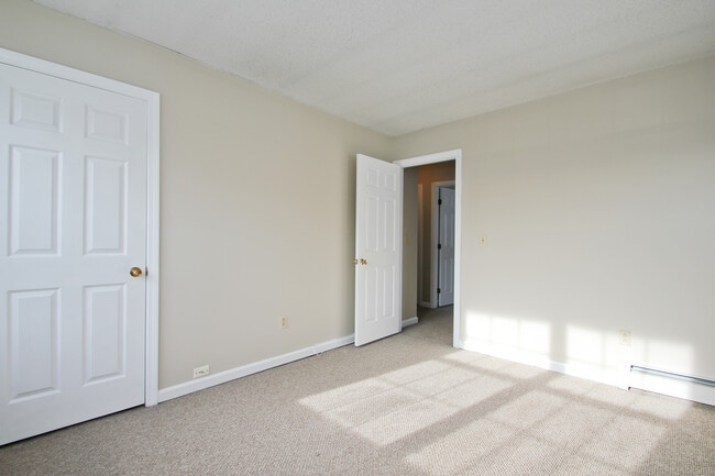 Building Photo - 3 Park Ave