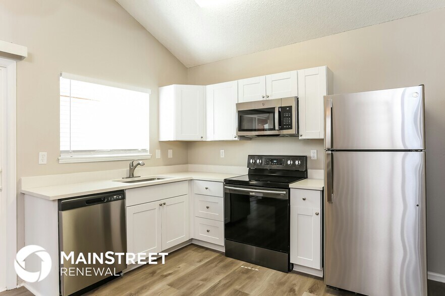 Building Photo - 17976 E Bethany Dr