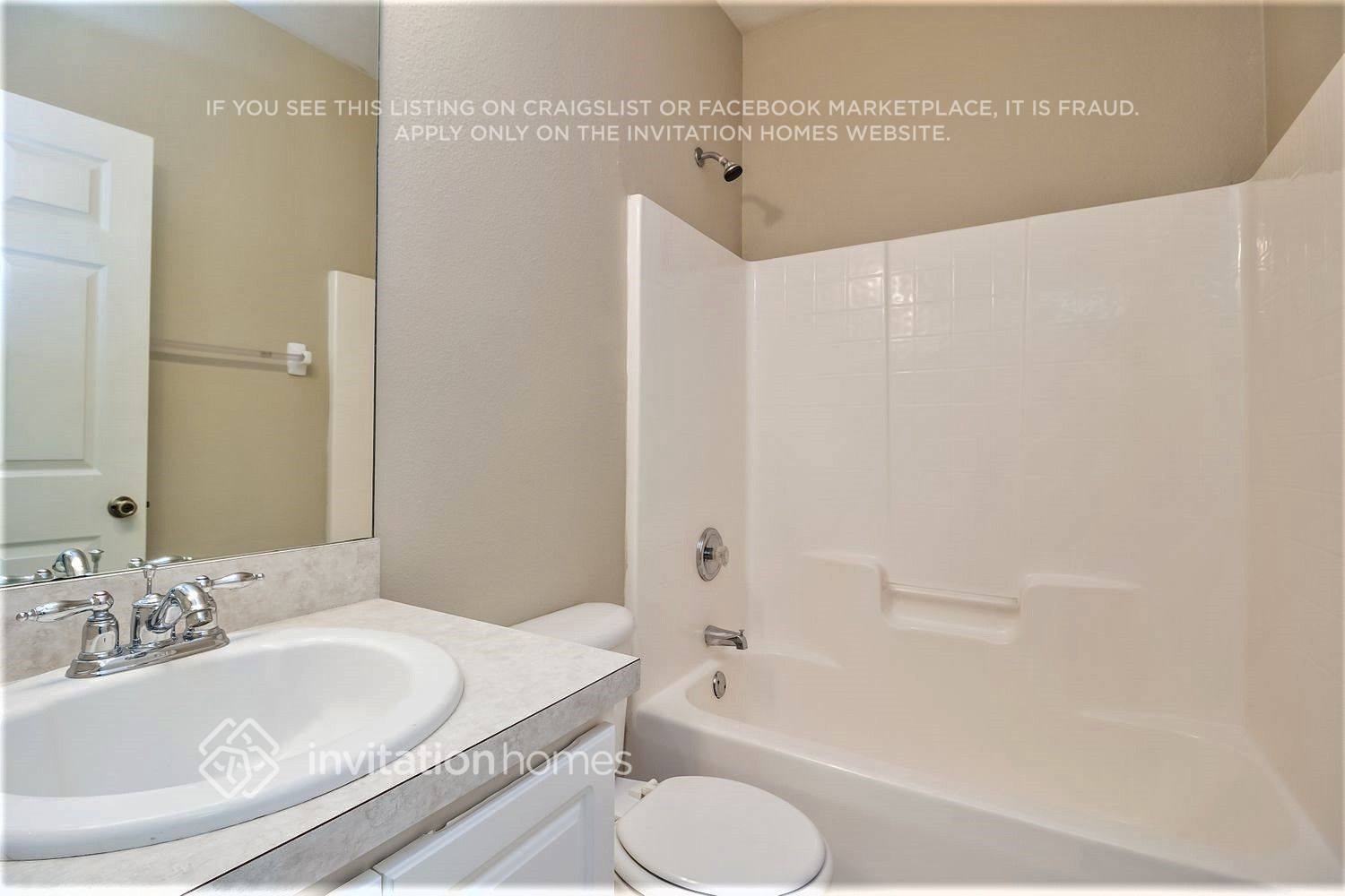 Building Photo - 662 Cressa Cir