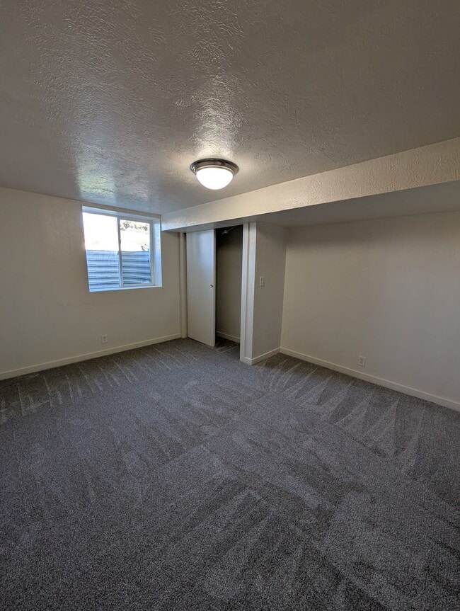 Building Photo - 155 E Griffith Rd