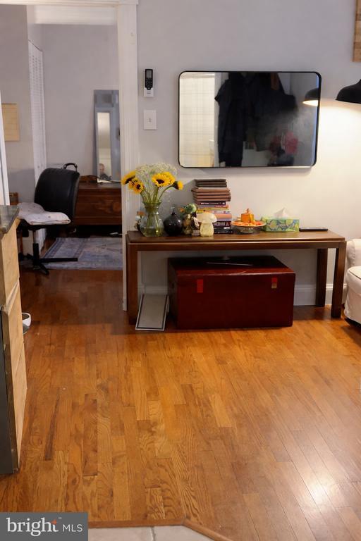 Building Photo - 1227 Spruce St