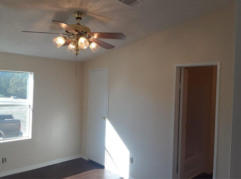 Building Photo - 970 Qappuella Dr