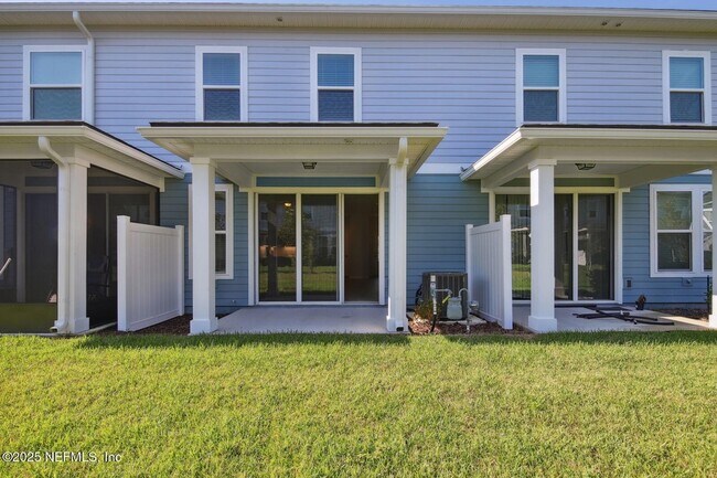 Building Photo - 95 Pinebury Ln