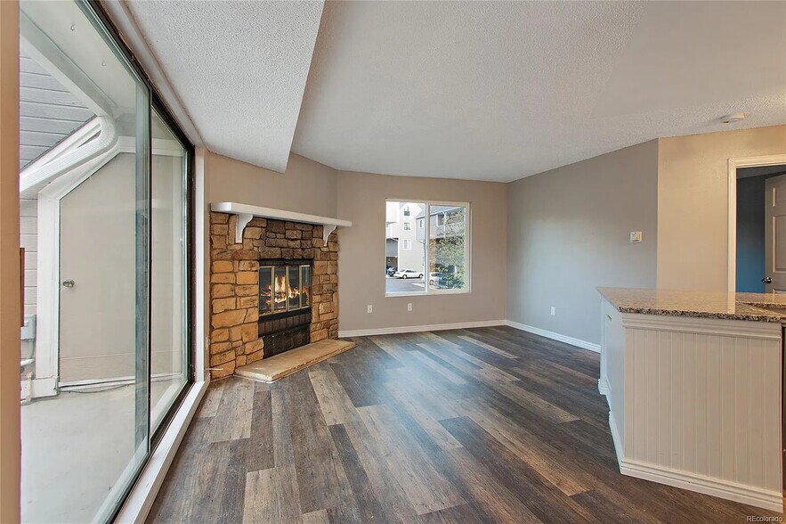 Building Photo - 5250 S Huron Way