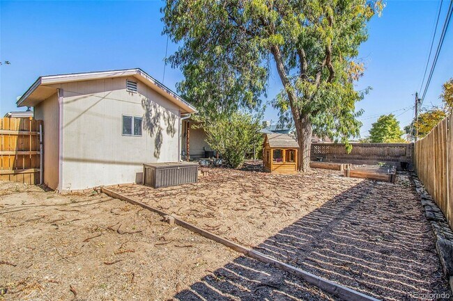 Building Photo - South Side Ranch with CENTRAL AIR