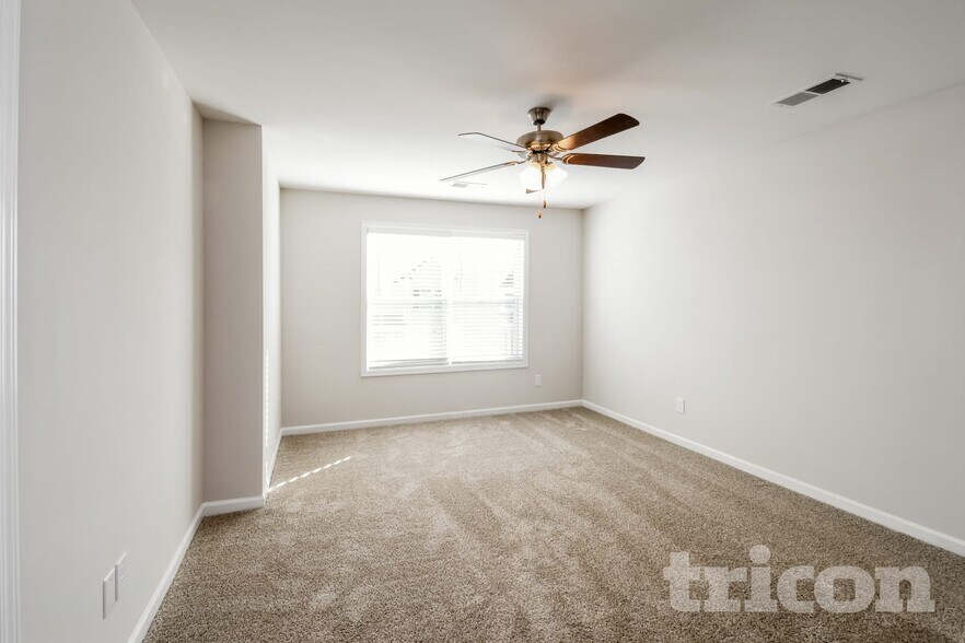 Building Photo - 926 Dawsons Park Wy