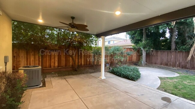 Building Photo - 4685 Dandelion Loop