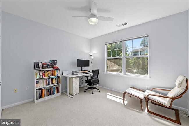 Building Photo - 12100 Garden Grove Cir