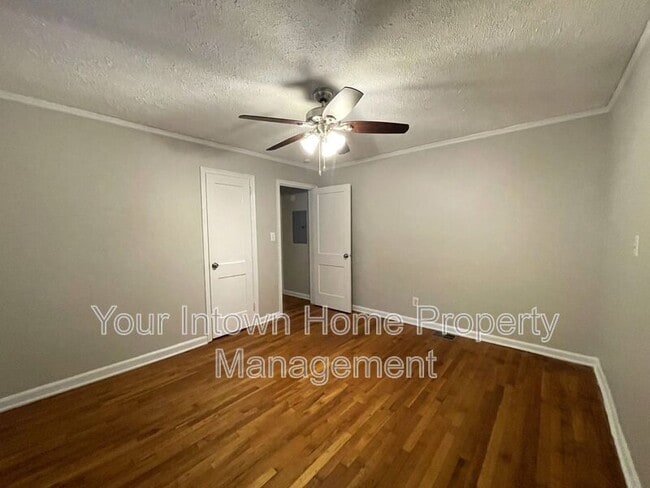 Building Photo - 430 Lynnhaven Dr SW