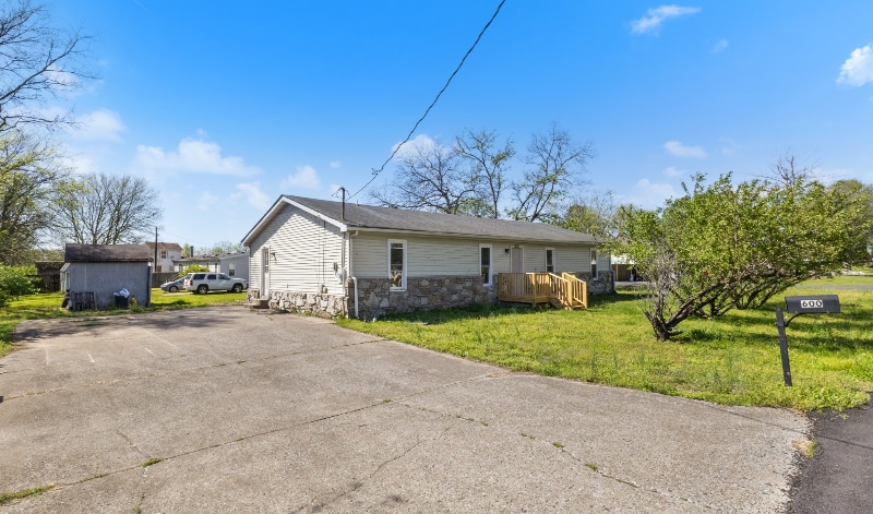 Primary Photo - 600 Lincoln Dr