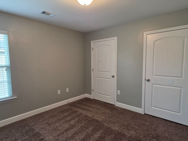 Building Photo - Belmont Glen! South Effingham Schools! Community Amenities!