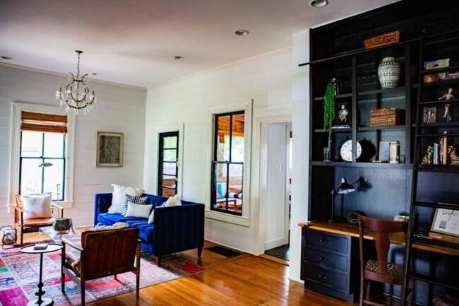 Building Photo - 2703 S 2nd St