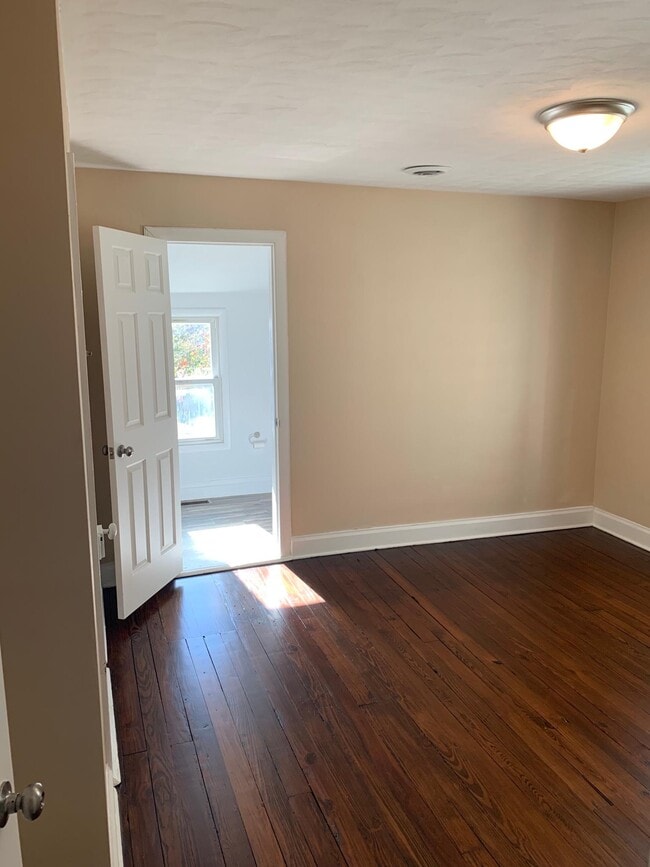 Building Photo - 155 McAllister St