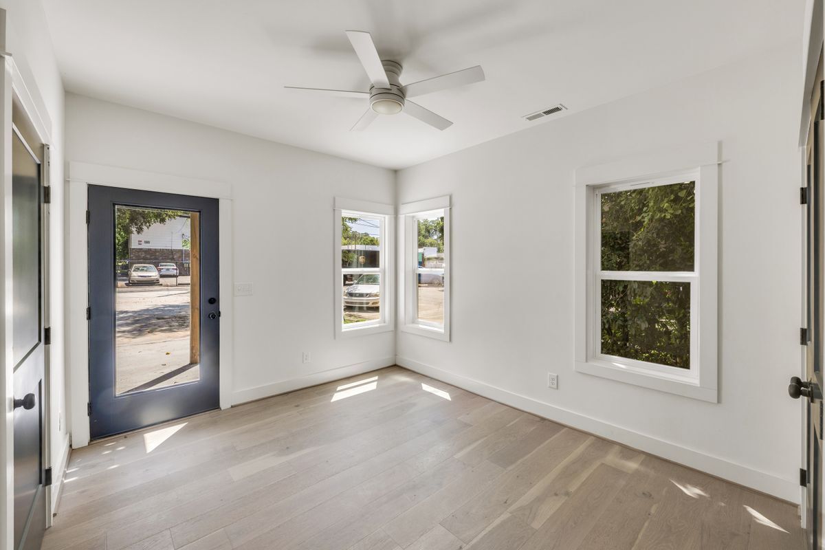 Building Photo - 4115 4th Ave S