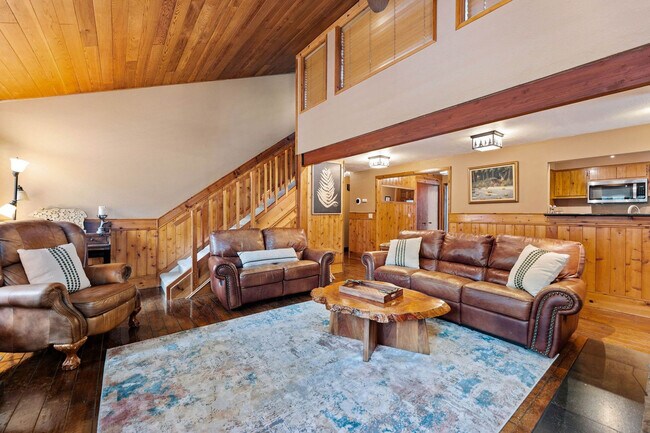 Building Photo - 18087 E Butte Ln