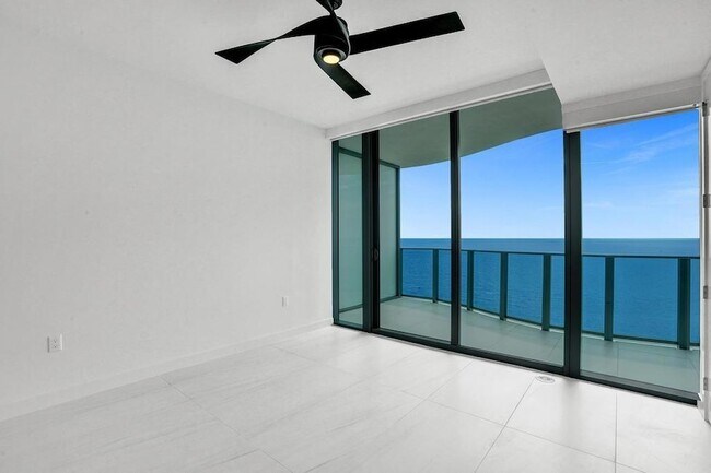Building Photo - 900 N Ocean Blvd