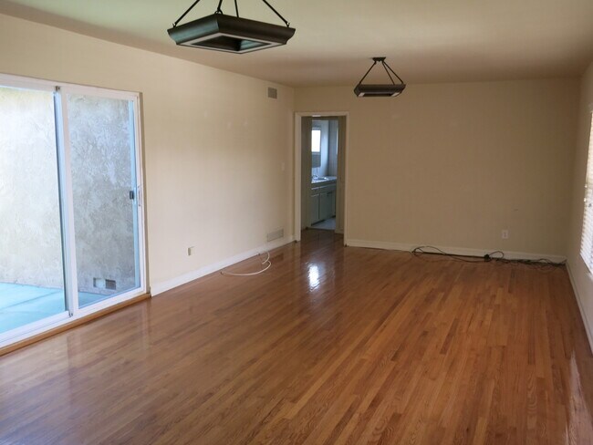 Building Photo - Spacious 5BR Home Just Steps from SDSU – Available August 2026