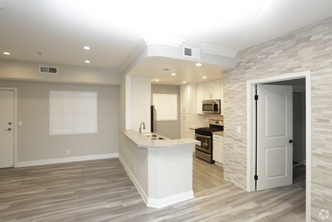 Building Photo - The Academy On Case