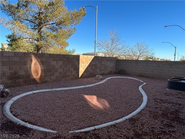 Building Photo - 9012 Vintage Wine Ave