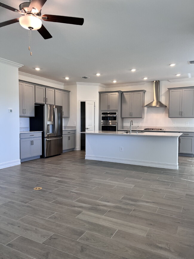 Building Photo - 7016 119th Ct E