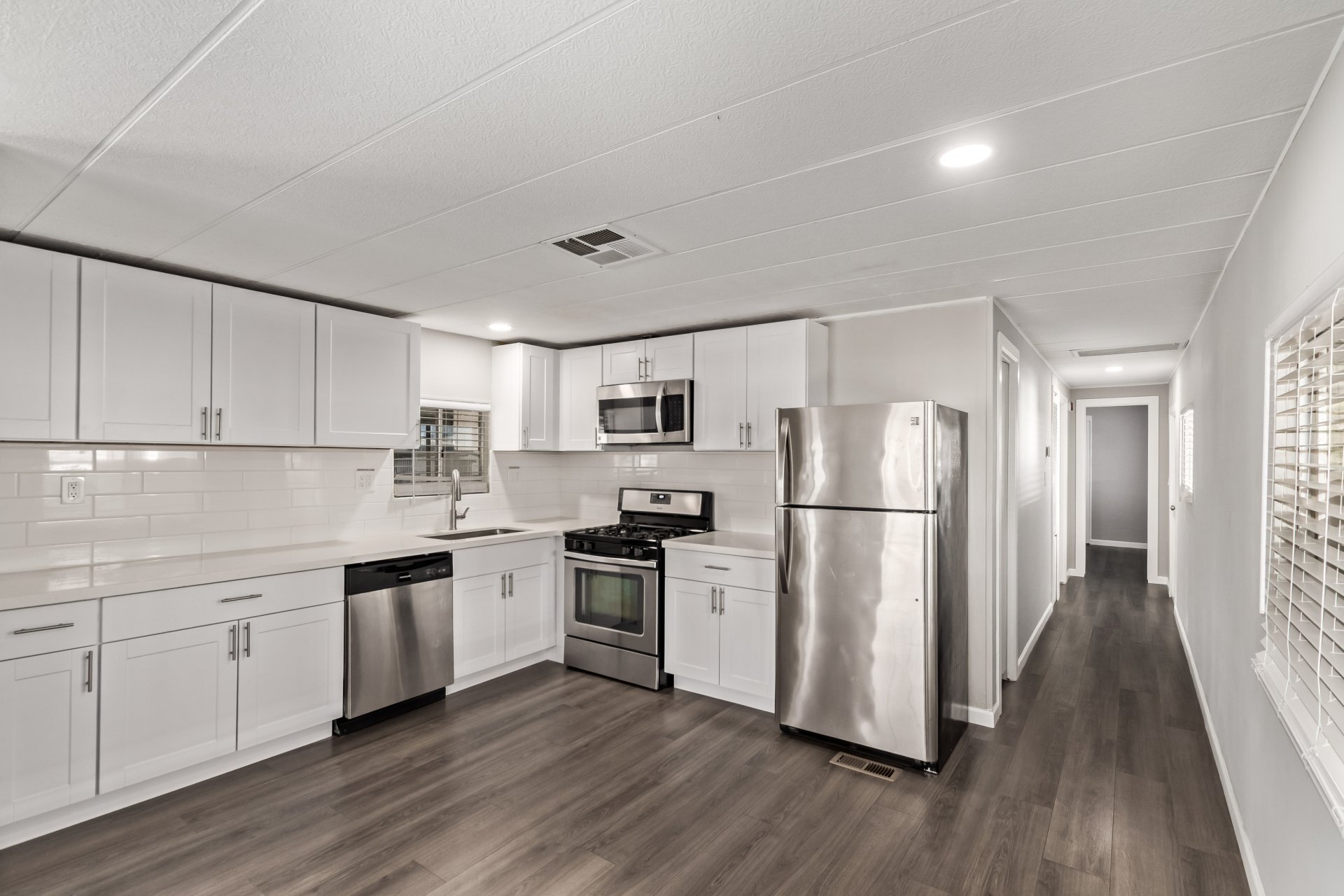 Building Photo - 303 S Recker Rd